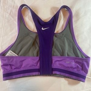 Nike drifit Women's Sports bra M medium Purple